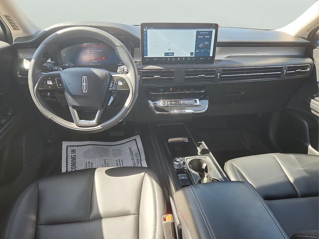 Used 2023 Lincoln Corsair FWD image 11