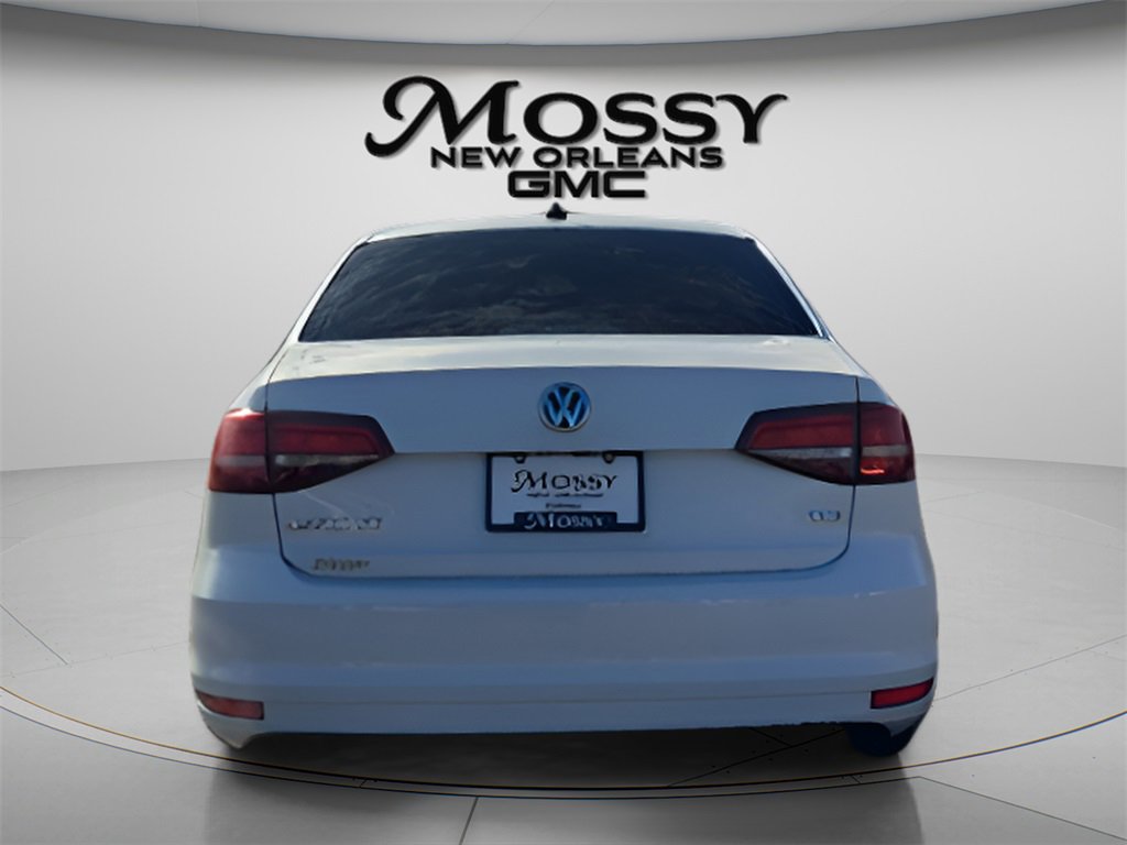 Used 2017 Volkswagen Jetta SE image 6