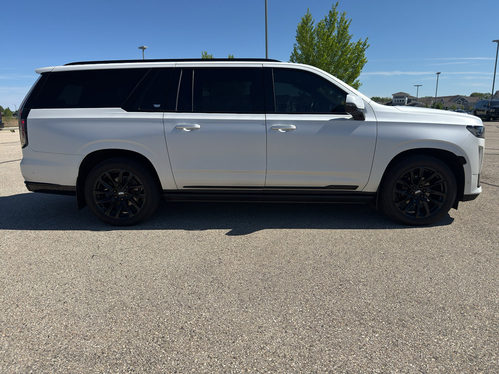 Used 2022 Cadillac Escalade ESV Sport w/ Touring Package AWD/4WD image 5