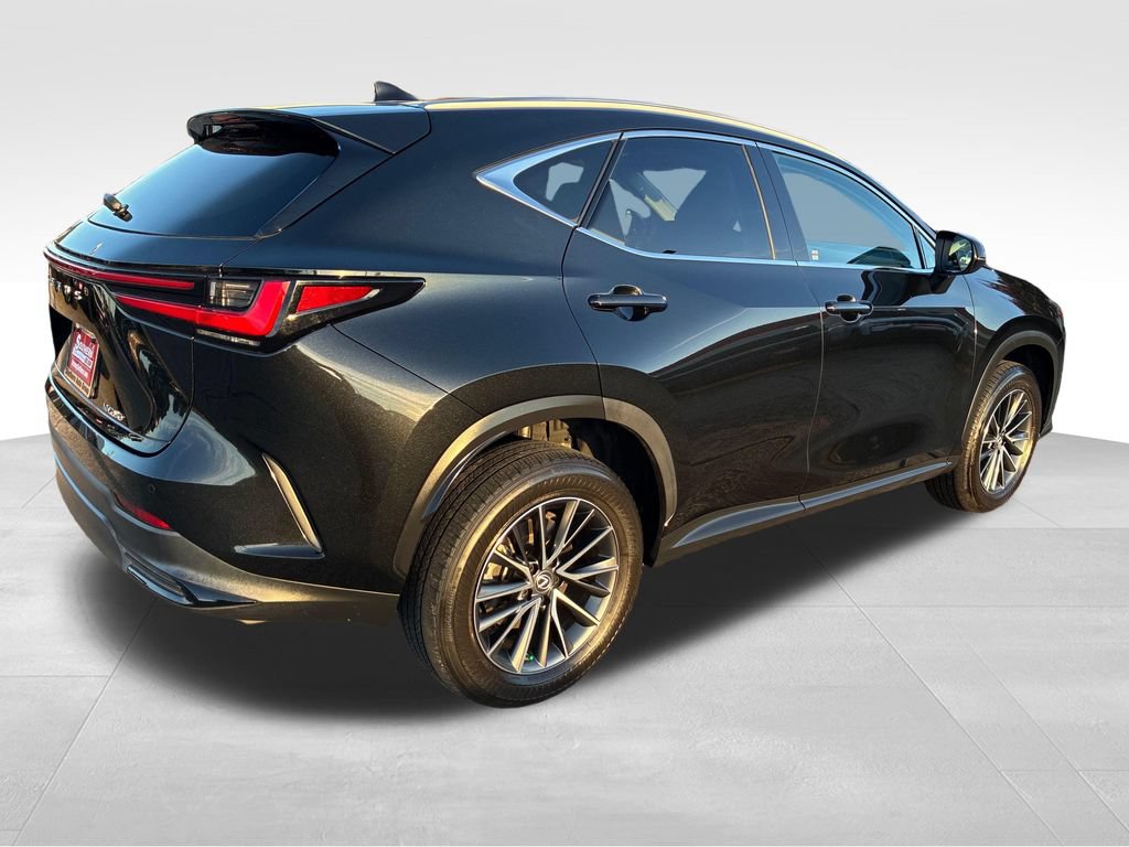 Used 2022 Lexus NX 250 FWD image 5
