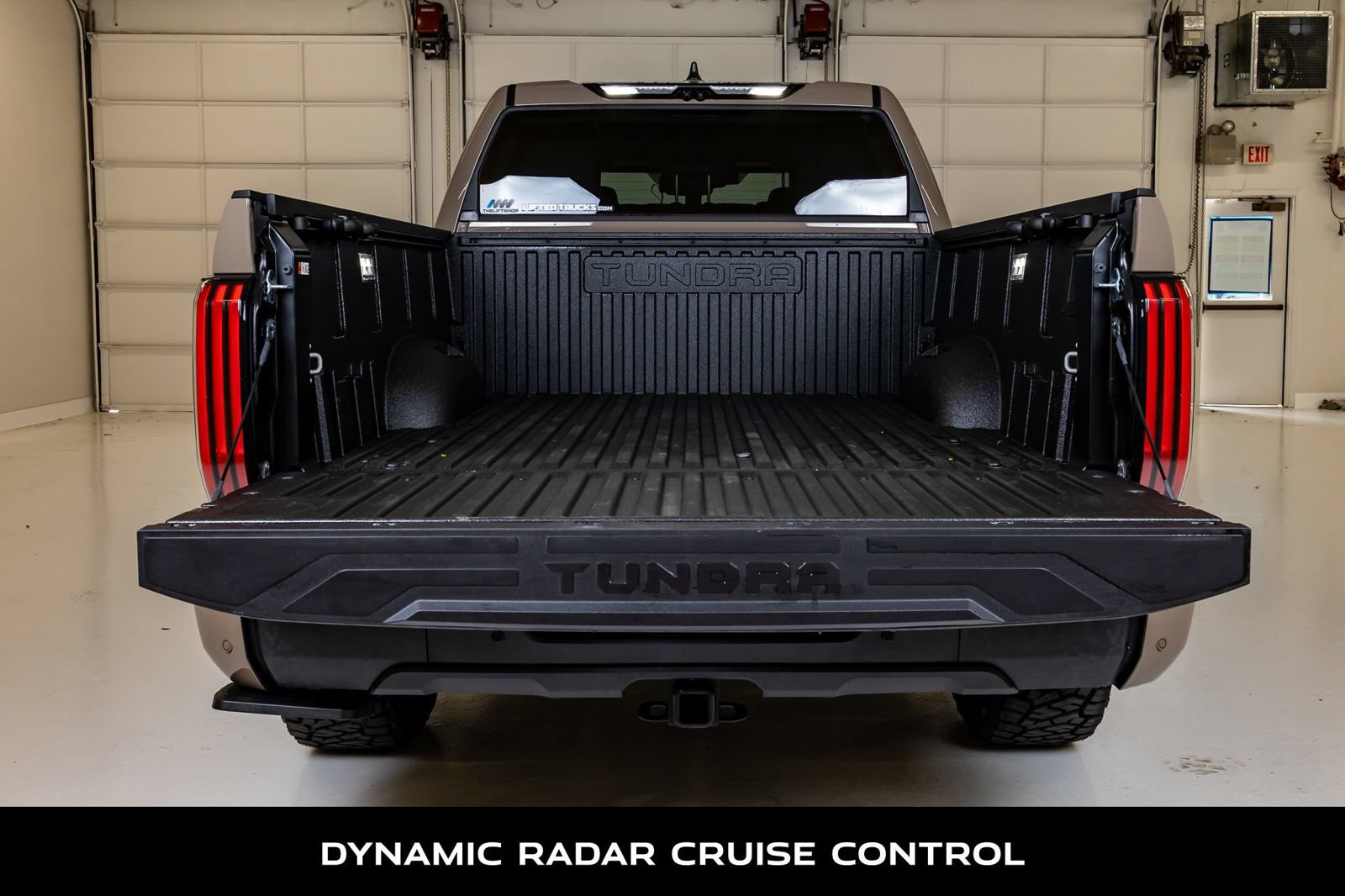 Used 2025 Toyota Tundra TRD Pro AWD/4WD image 9