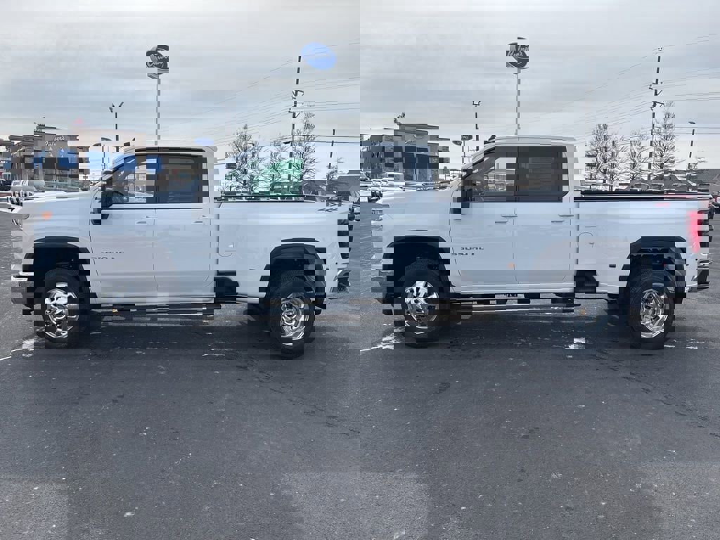 New 2026 Chevrolet Silverado 3500 LT w/ All Star Edition image 6