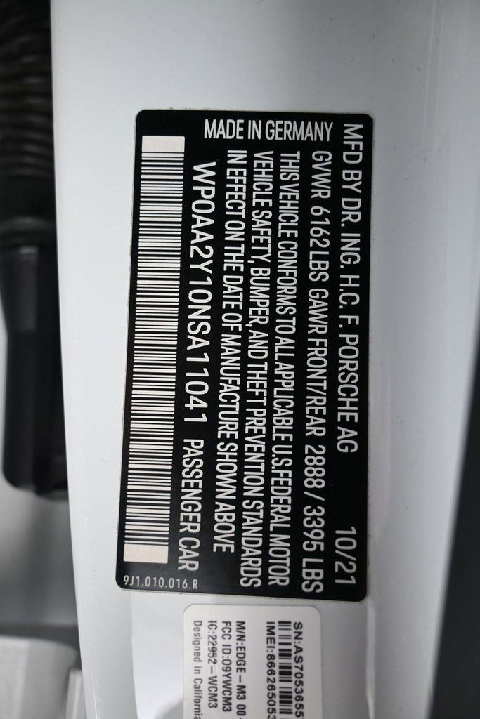 Used 2022 Porsche Taycan image 8