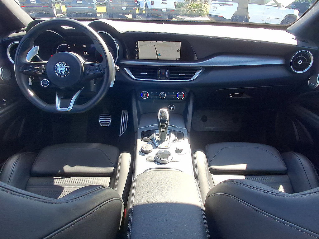Used 2024 Alfa Romeo Stelvio Veloce AWD/4WD image 10