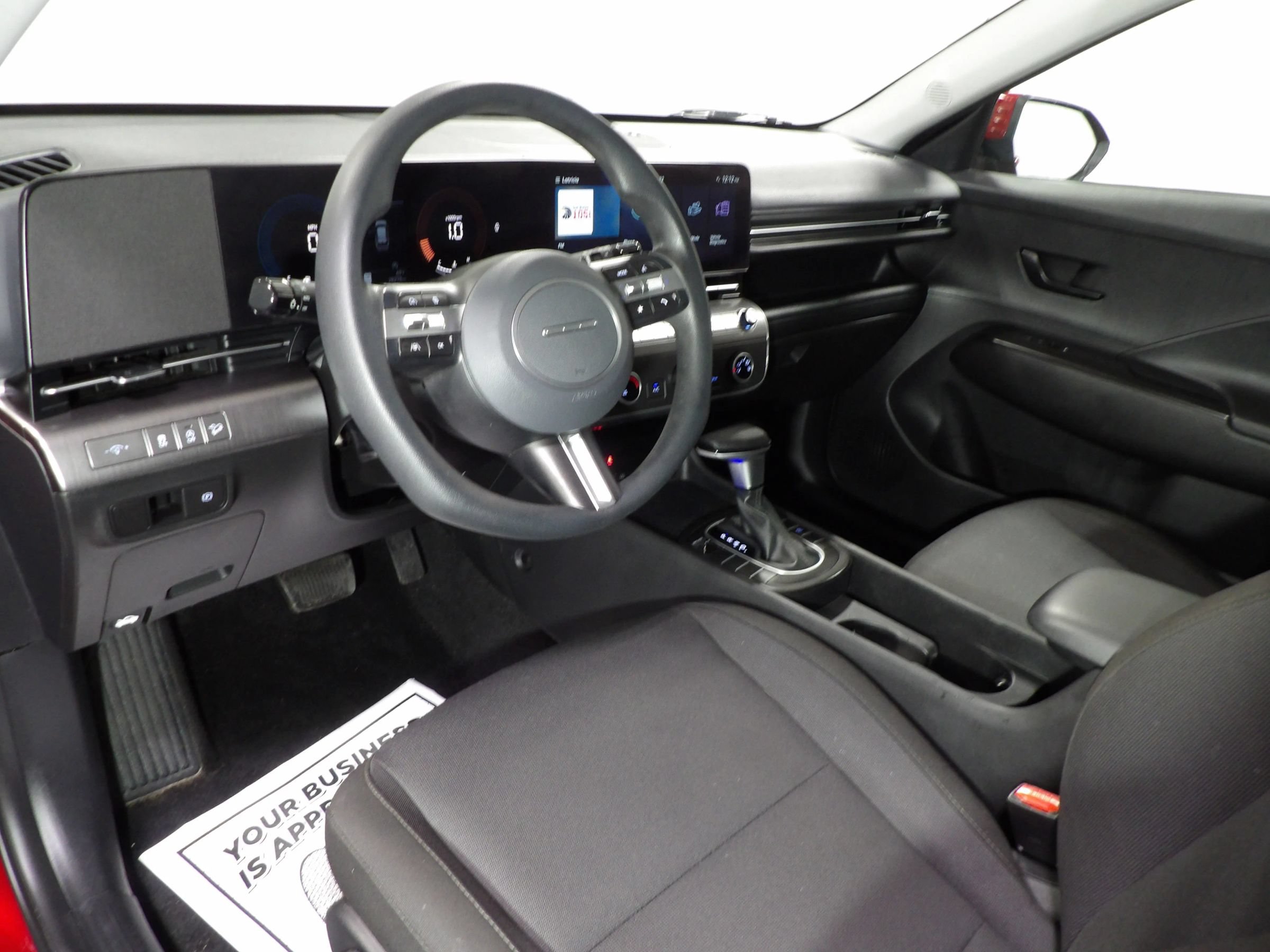 Used 2025 Hyundai Kona SE FWD image 9
