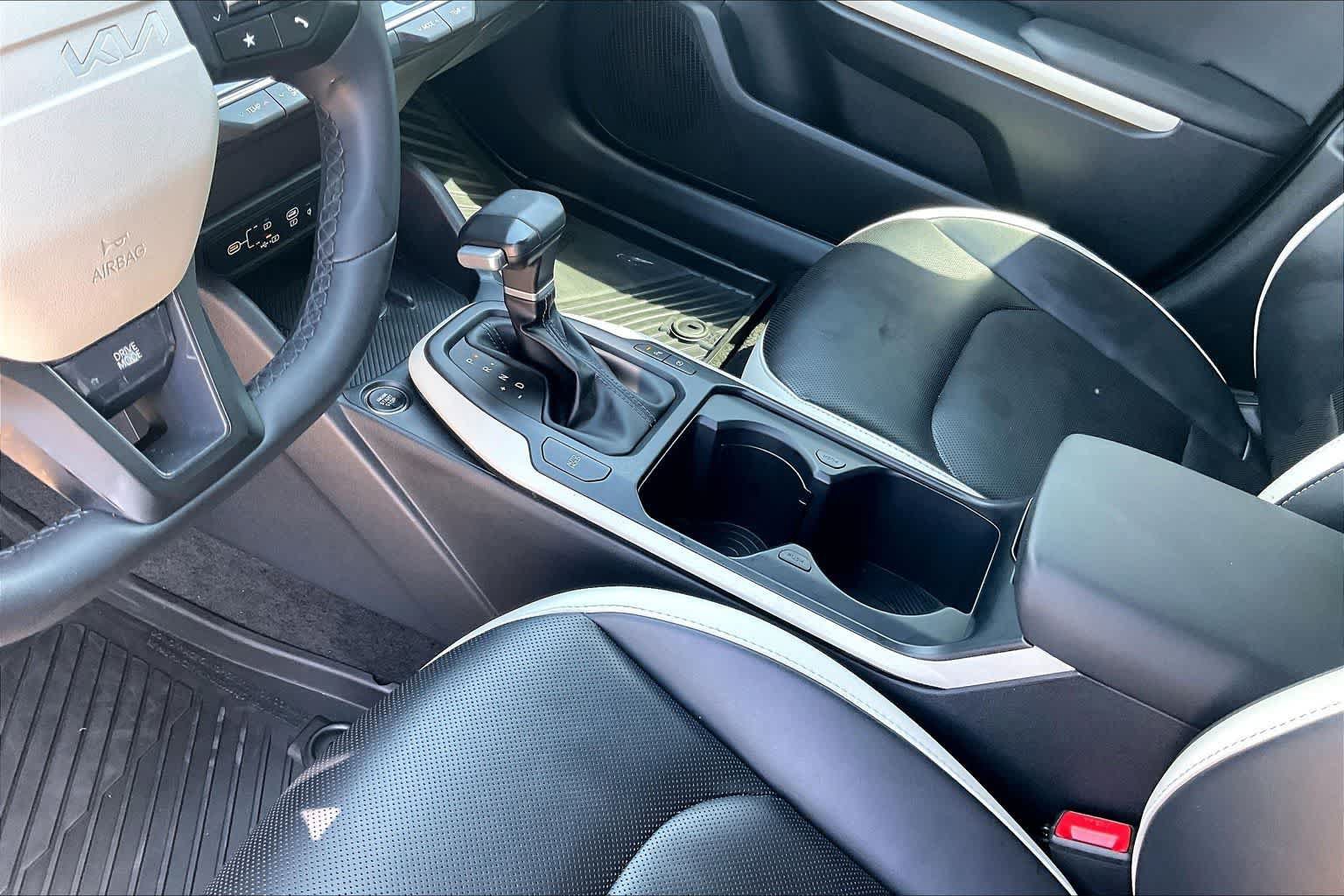 Certified 2025 Kia K4 GT-Line Turbo FWD image 15