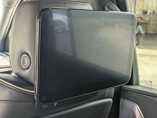 Certified 2023 Cadillac Escalade ESV Sport Platinum w/ LPO, Floor Liner Package AWD/4WD image 14