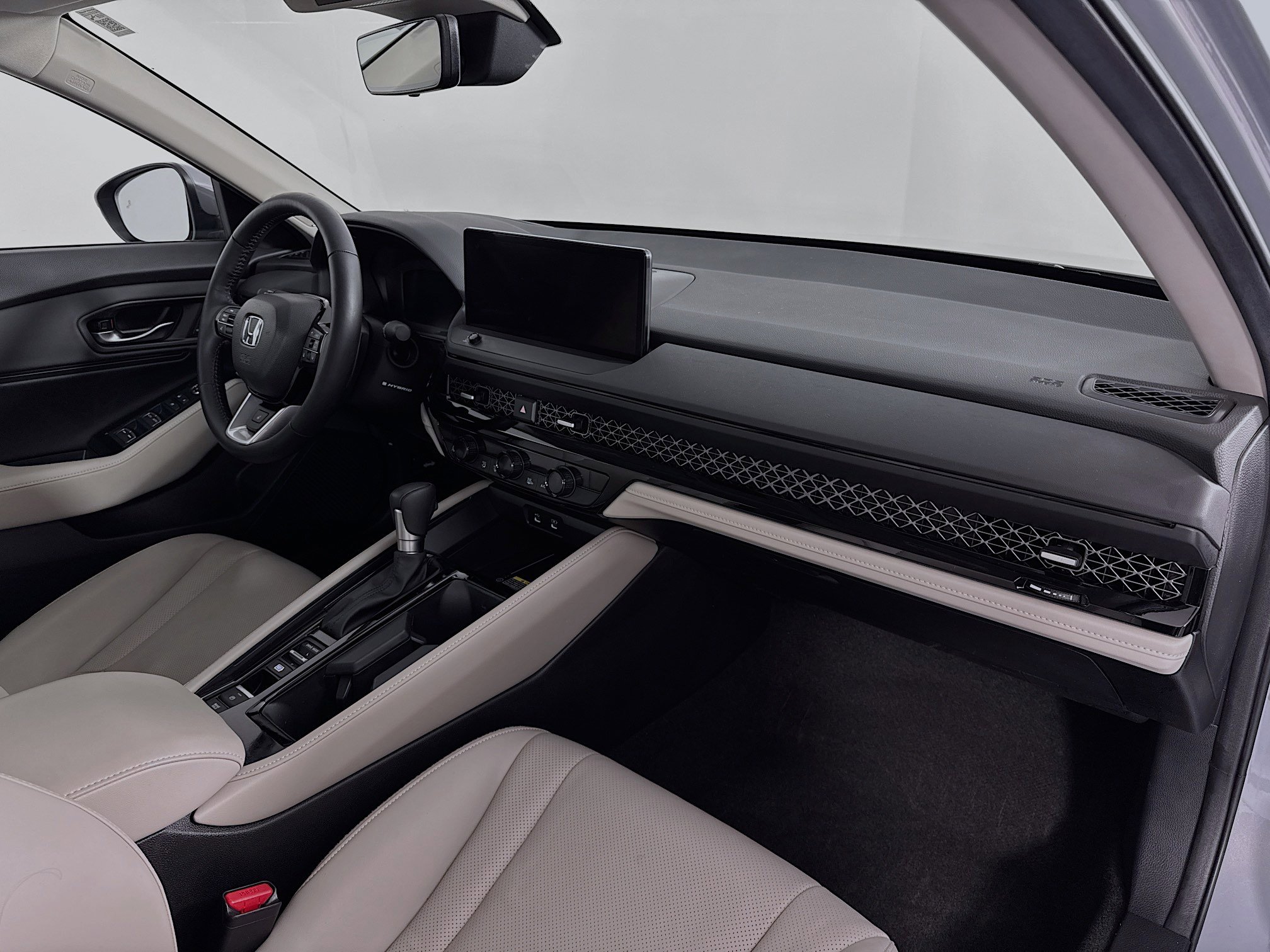 Certified 2025 Honda Accord Touring image 31
