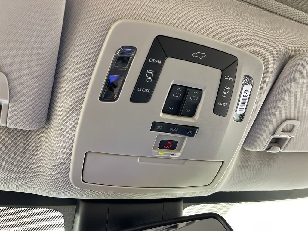 New 2026 Toyota Sienna XLE FWD image 26