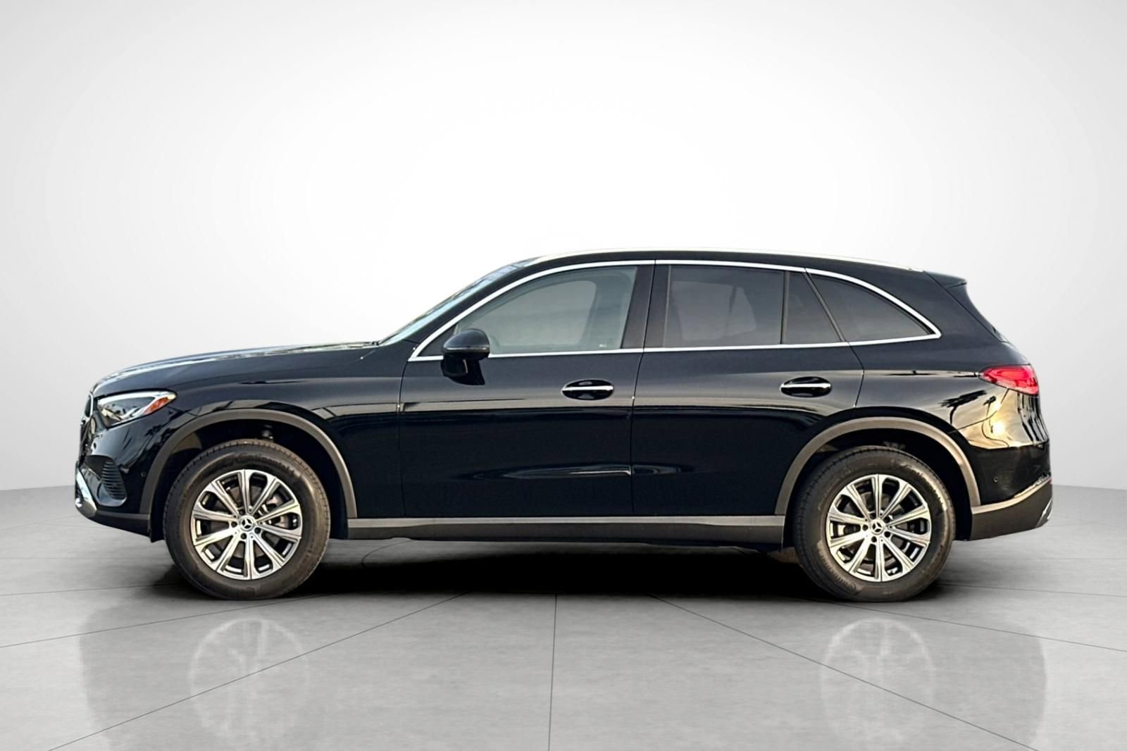 Certified 2025 Mercedes-Benz GLC 300 4MATIC image 25