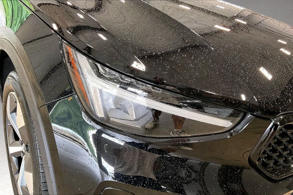 Certified 2024 Volvo XC40 B5 Core AWD/4WD image 33