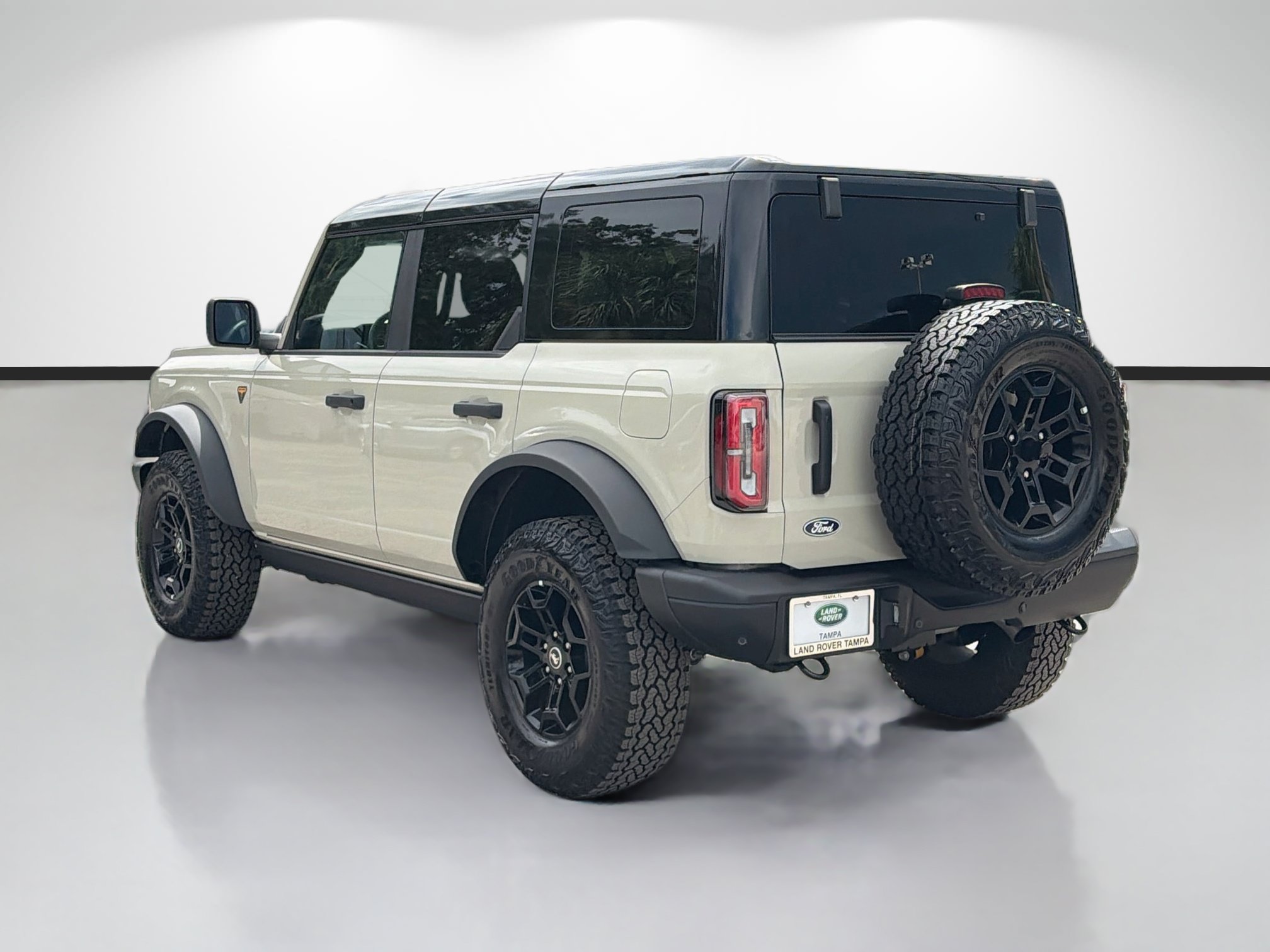 Used 2026 Ford Bronco Badlands AWD/4WD image 3