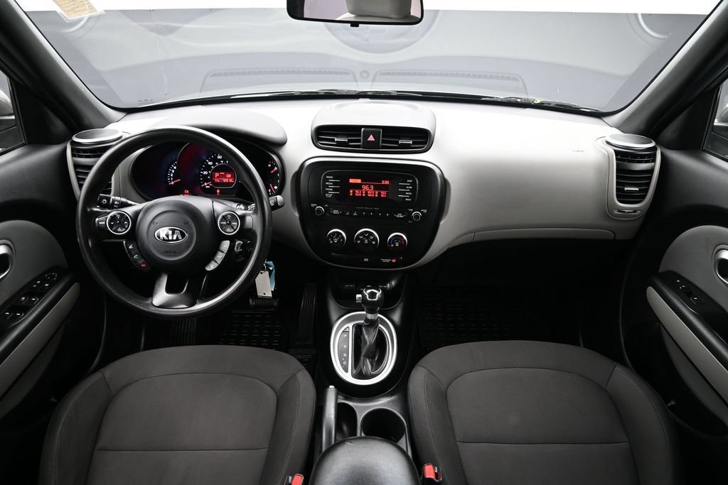 Used 2015 Kia Soul FWD image 12
