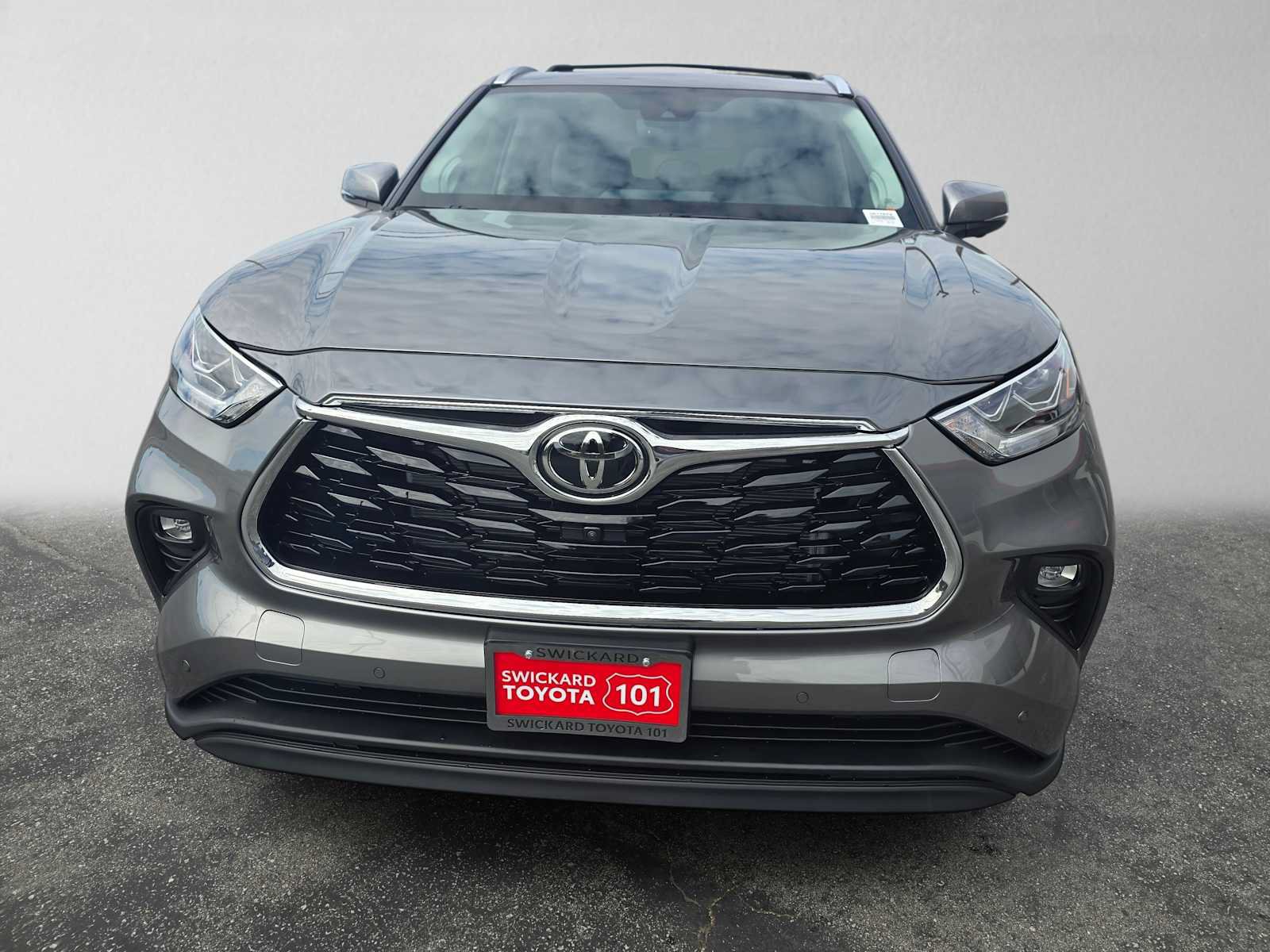 New 2026 Toyota Highlander Limited AWD/4WD image 8