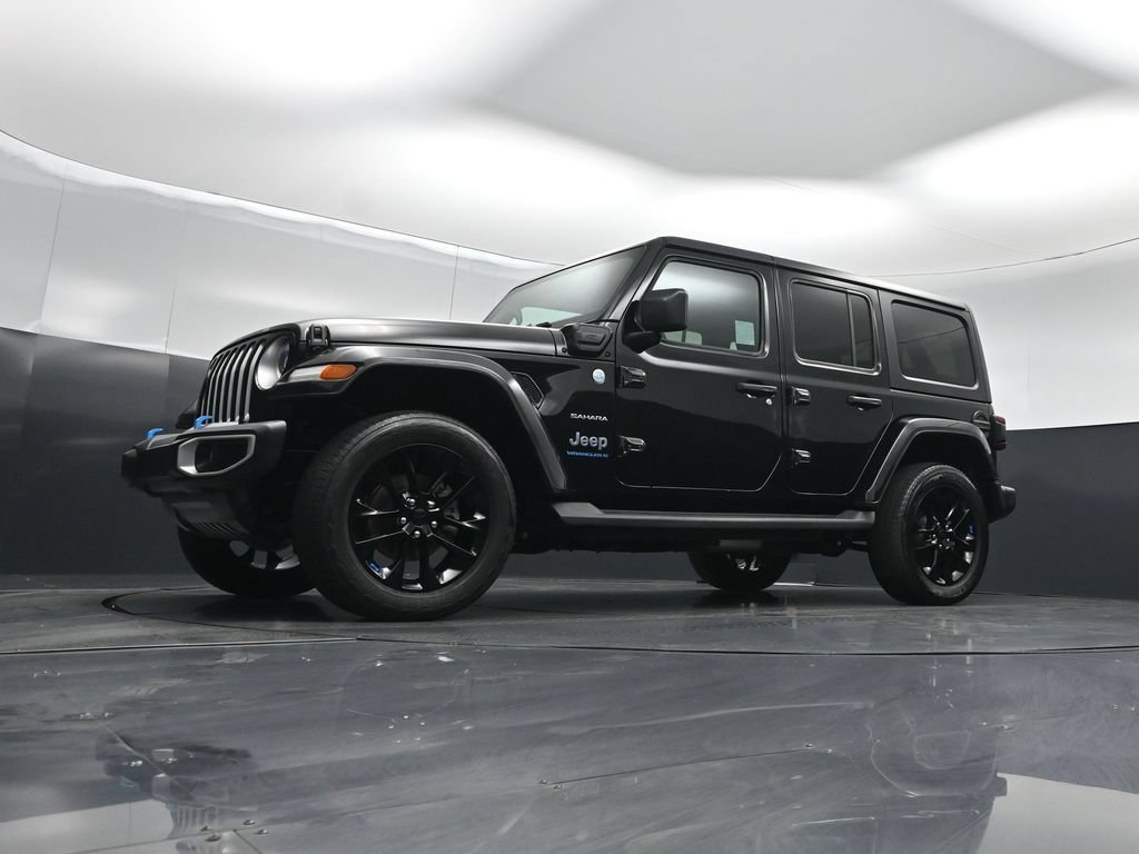 Used 2023 Jeep Wrangler Unlimited Sahara AWD/4WD image 40