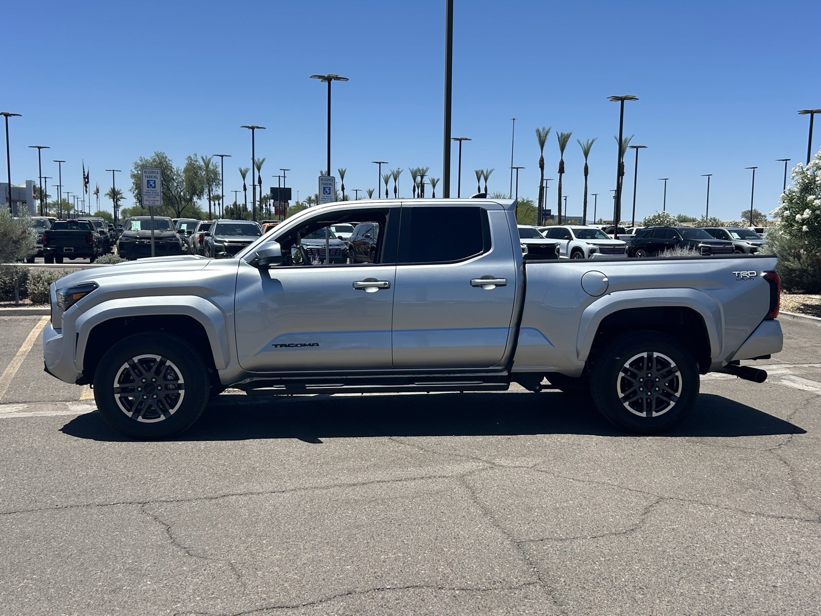 Used 2025 Toyota Tacoma TRD Sport AWD/4WD image 2