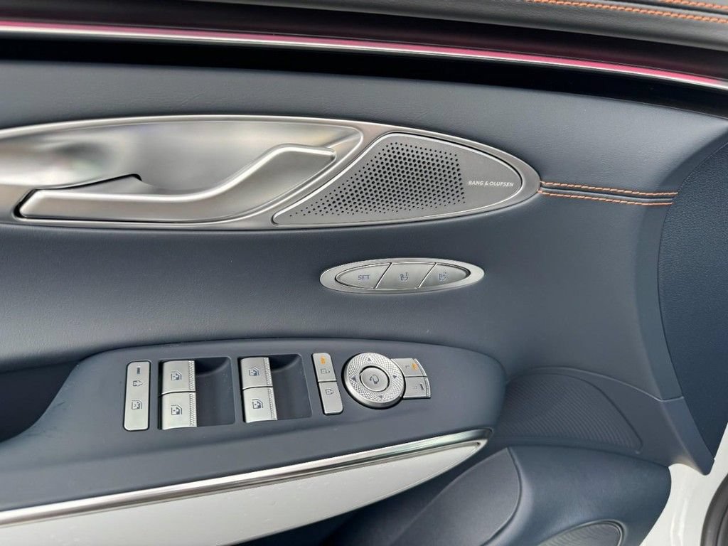 New 2026 Genesis GV70 2.5T Sport Prestige AWD/4WD image 11