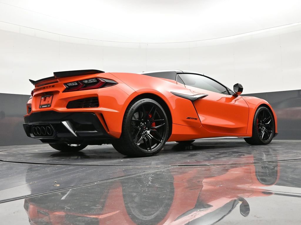 Used 2026 Chevrolet Corvette Z06 w/ Stealth Interior Trim Package RWD image 23