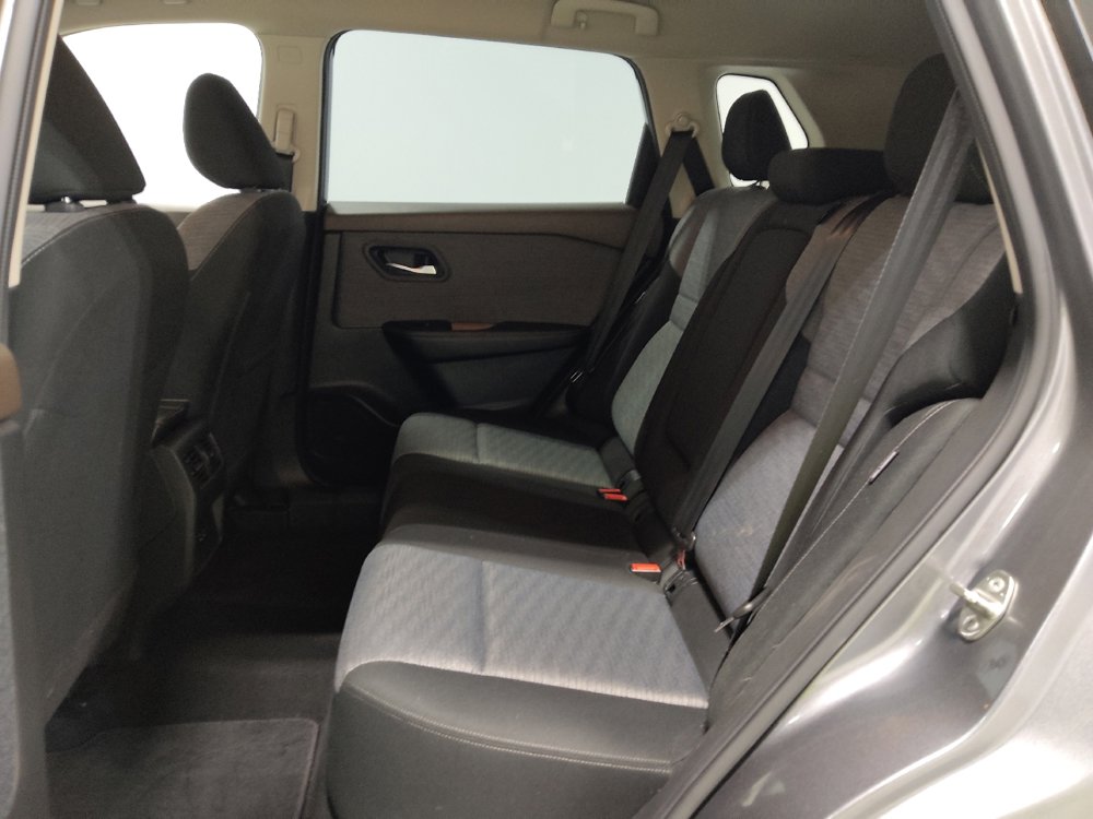 Used 2023 Nissan Rogue SV image 18