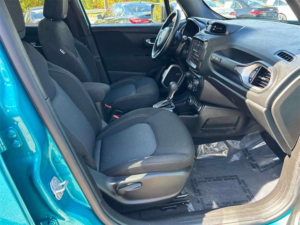 Used 2021 Jeep Renegade Latitude w/ Sun & Sound Group image 16