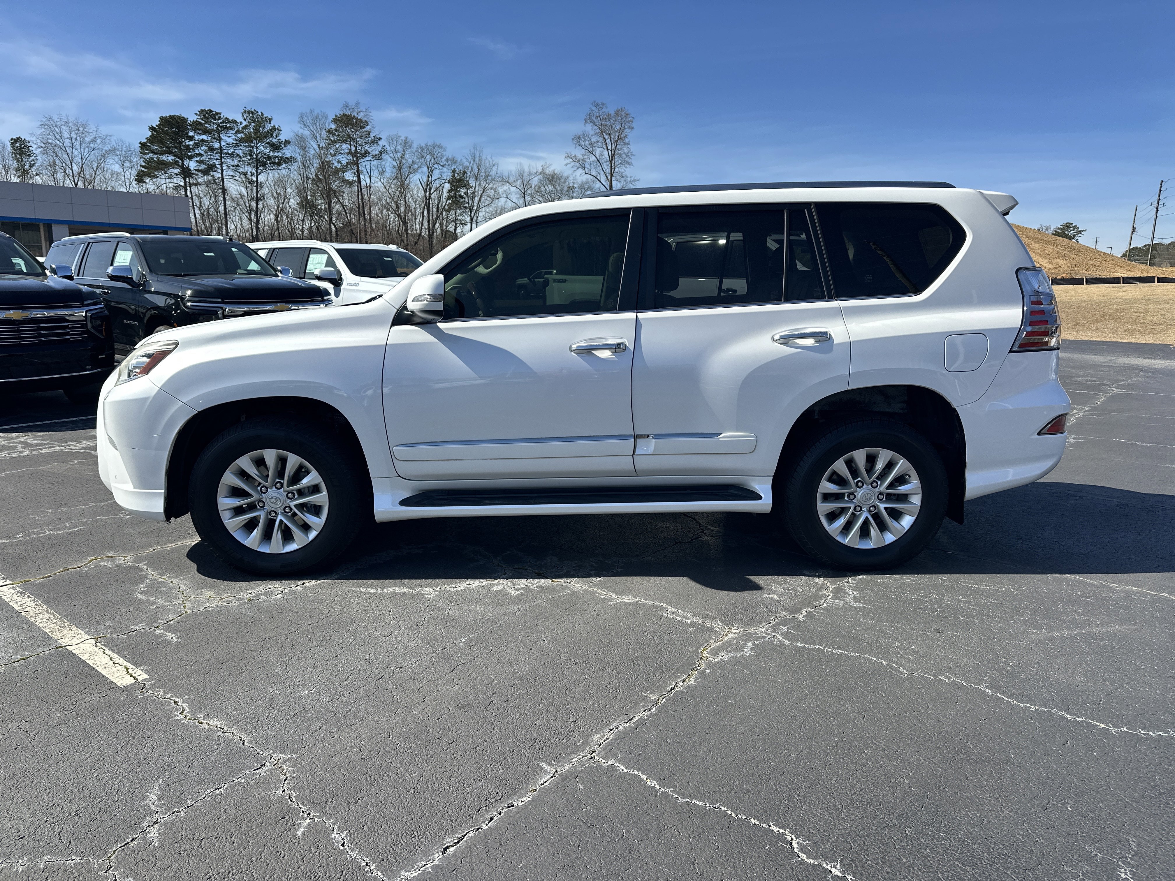 Used 2016 Lexus GX 460 w/ Premium Package image 5