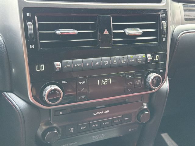 Used 2022 Lexus GX 460 Luxury w/ Accessory Package AWD/4WD image 19