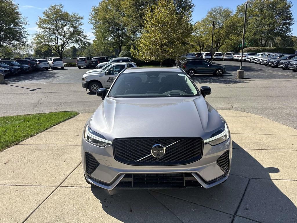 New 2026 Volvo XC60 B5 Ultra w/ Protection Package Premier image 2