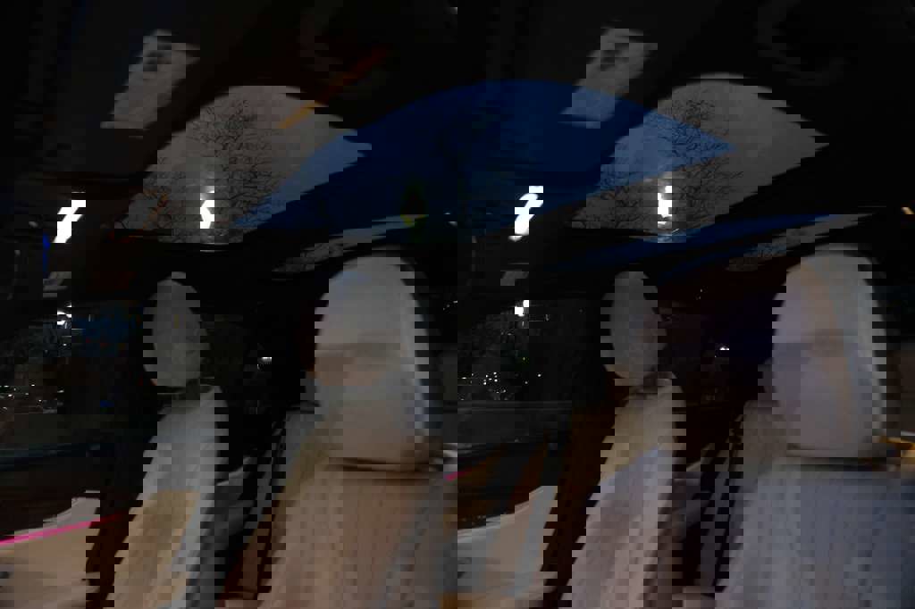 Used 2019 Mercedes-Benz E 300 4MATIC w/ Premium 1 Package image 36