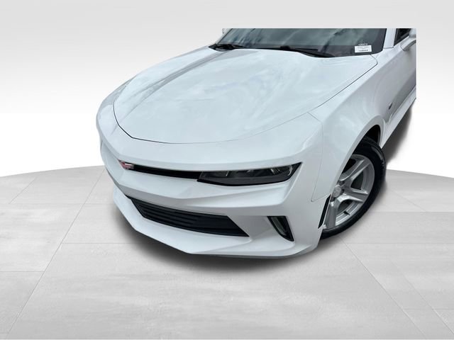 Used 2018 Chevrolet Camaro LT image 9