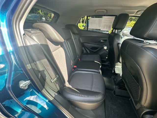 Used 2020 Chevrolet Trax LT w/ LT Convenience Package FWD image 37