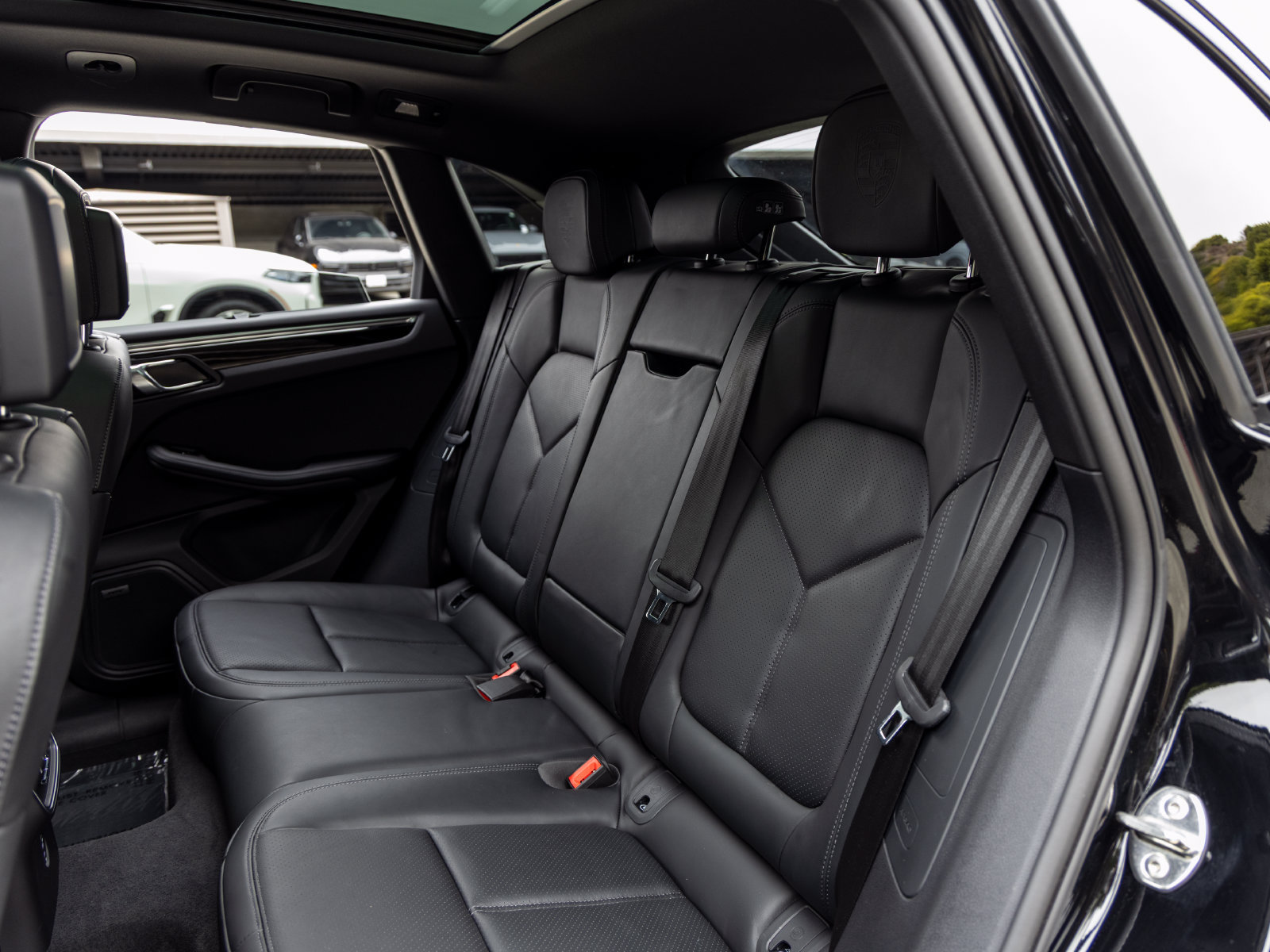 Used 2026 Porsche Macan AWD/4WD image 48