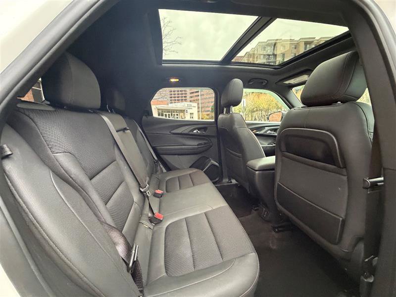 Used 2021 Chevrolet TrailBlazer RS w/ Sun and Liftgate Package image 14