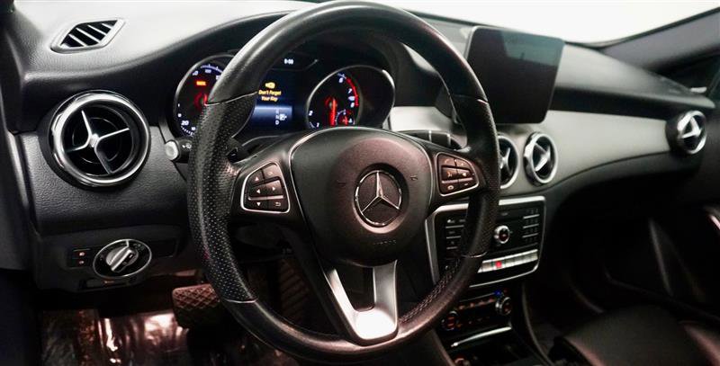 Used 2020 Mercedes-Benz GLA 250 4MATIC image 11