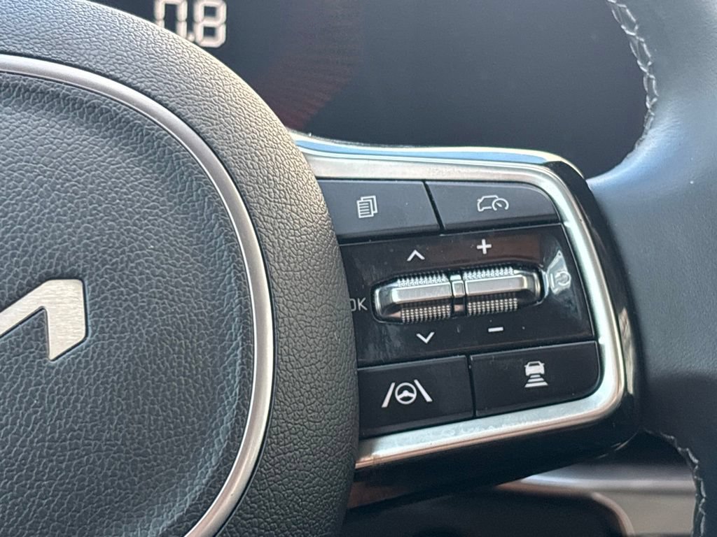 Used 2024 Kia Sorento EX w/ Panoramic Sunroof Package FWD image 24