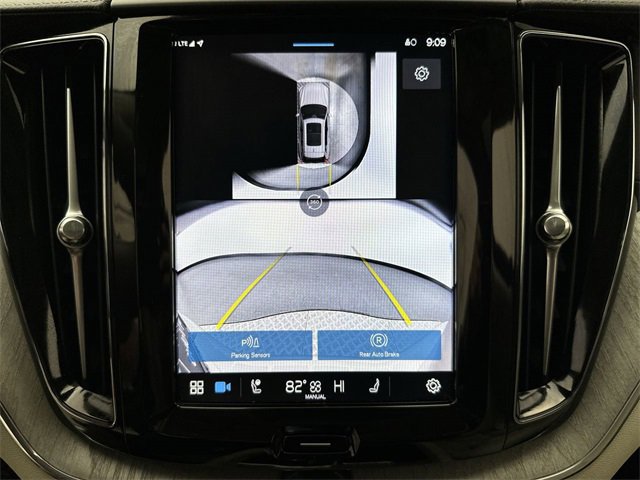 Certified 2025 Volvo XC60 B5 Ultra w/ Protection Package Premier image 17