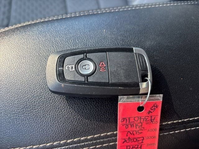Used 2022 Ford Escape SE FWD image 47