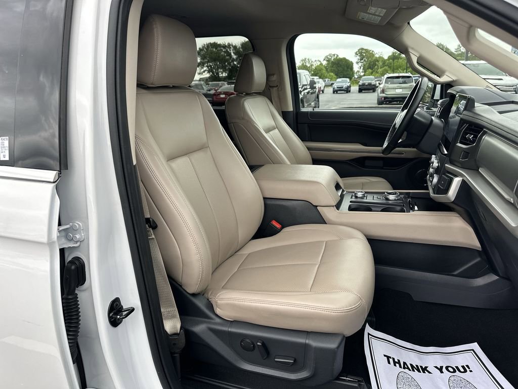 Used 2024 Ford Expedition Max XLT AWD/4WD image 31
