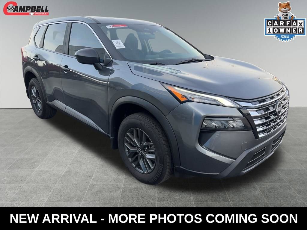 Used 2025 Nissan Rogue S image 7