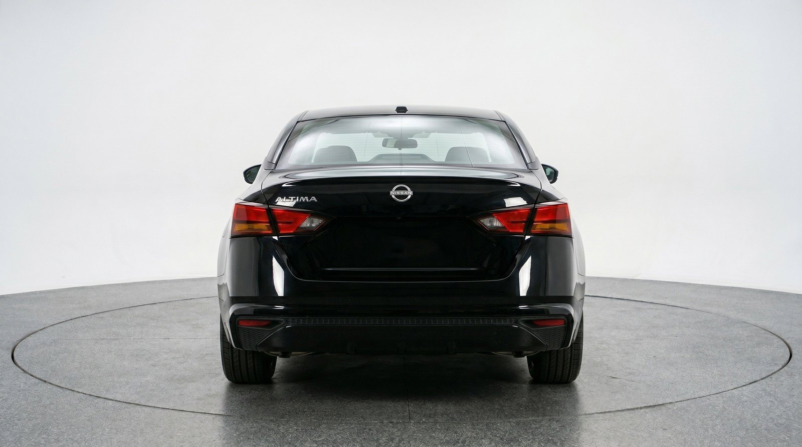 Used 2025 Nissan Altima 2.5 SV FWD image 7