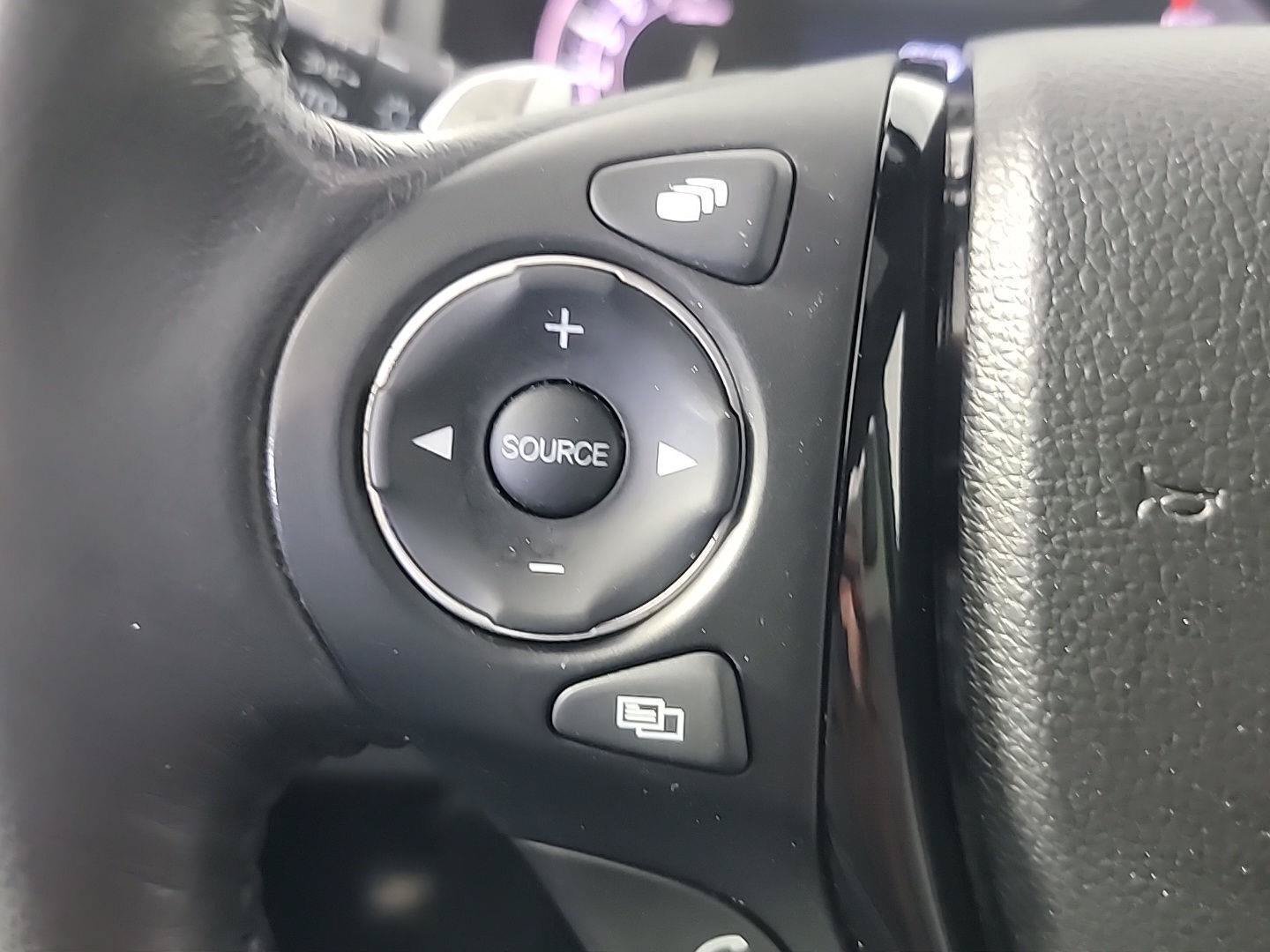 Certified 2017 Honda Pilot Touring image 30