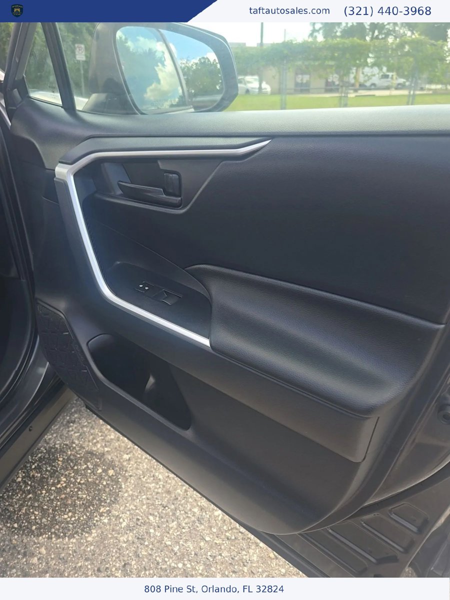 Used 2019 Toyota RAV4 LE w/ All Weather Liner Package AWD/4WD image 19