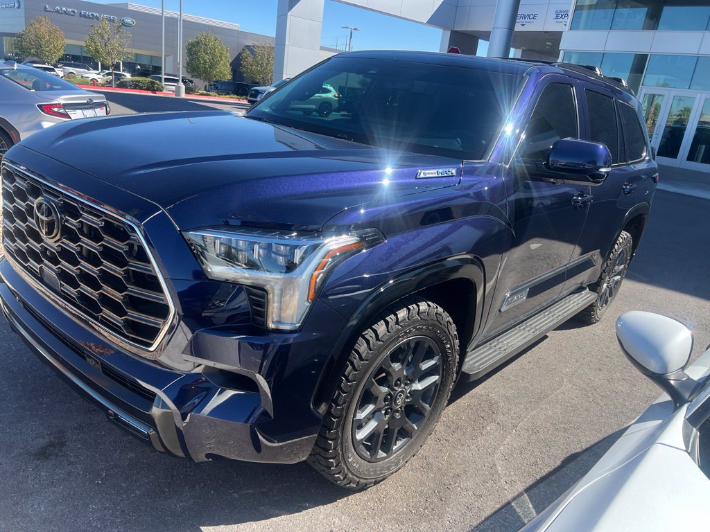 Used 2025 Toyota Sequoia Platinum AWD/4WD image 32