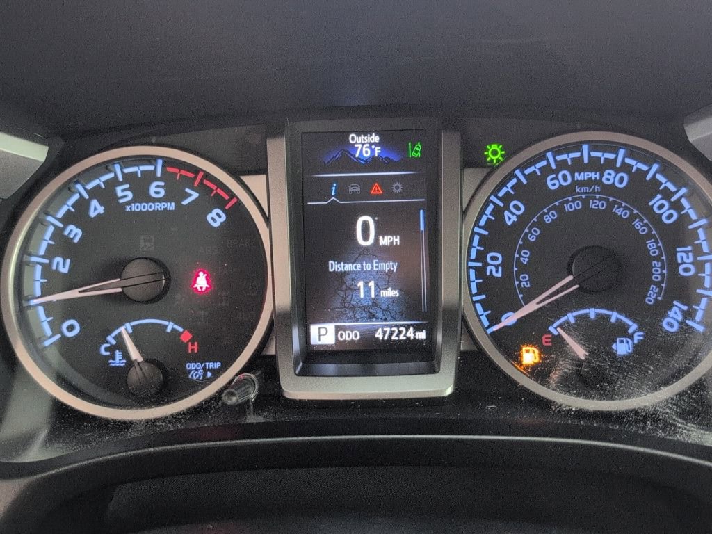 Used 2022 Toyota Tacoma SR5 w/ Technology Package RWD image 27