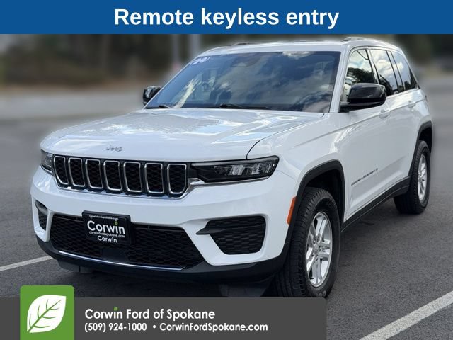 Used 2024 Jeep Grand Cherokee Laredo w/ Trailer Tow Package AWD/4WD image 5