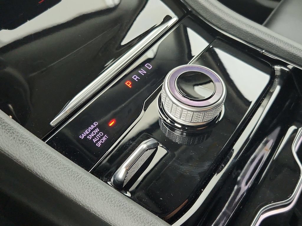 Certified 2023 Jeep Grand Cherokee L Limited AWD/4WD image 32