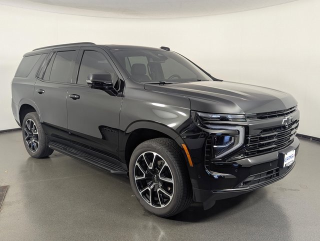 Used 2025 Chevrolet Tahoe RST image 2