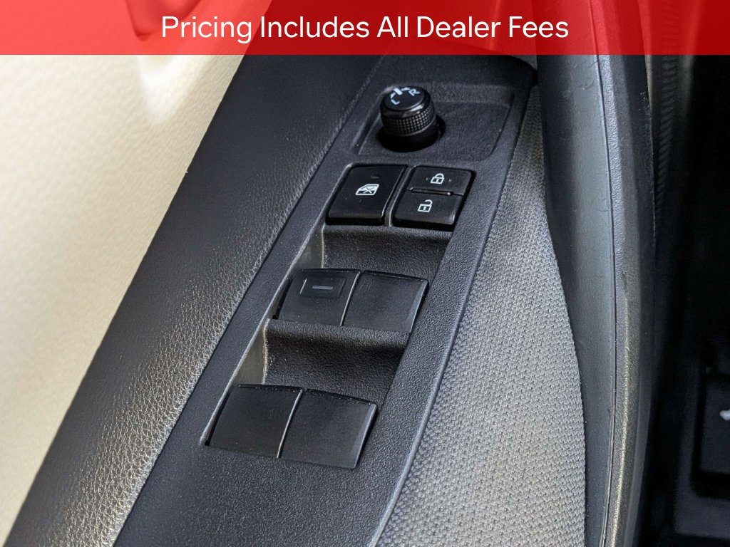 Used 2021 Toyota Corolla LE FWD image 24