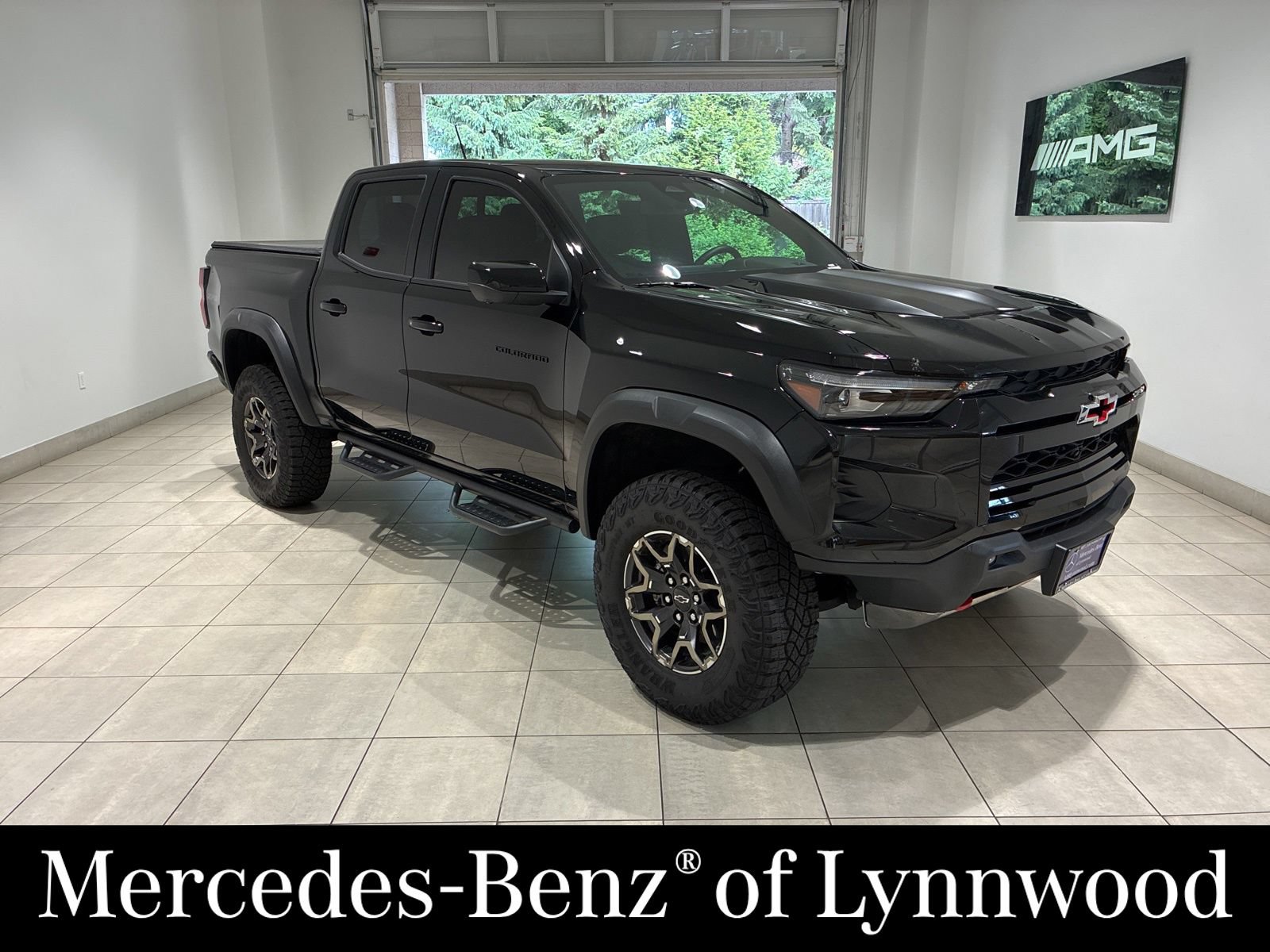 Used 2024 Chevrolet Colorado ZR2 w/ ZR2 Convenience Package III AWD/4WD image 1