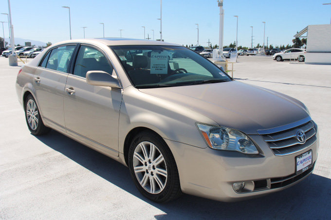Used 2007 Toyota Avalon Limited FWD image 2