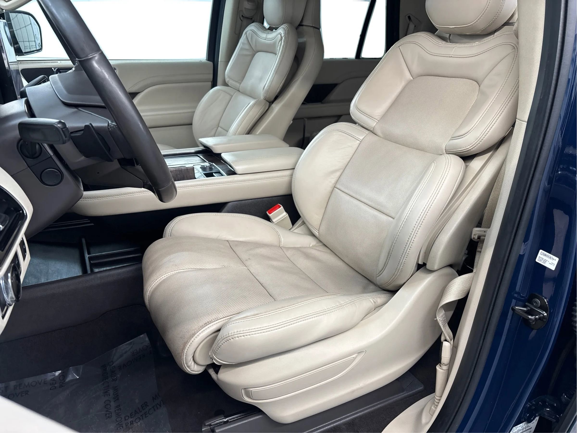 Used 2020 Lincoln Navigator L Reserve w/ Equipment Group 201A Reserve image 13